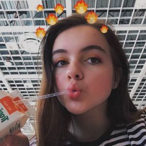 Meet your Posher, Mia